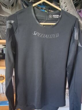 Specialized Black Long-Sleeve Cycling Top with Subtle Logo